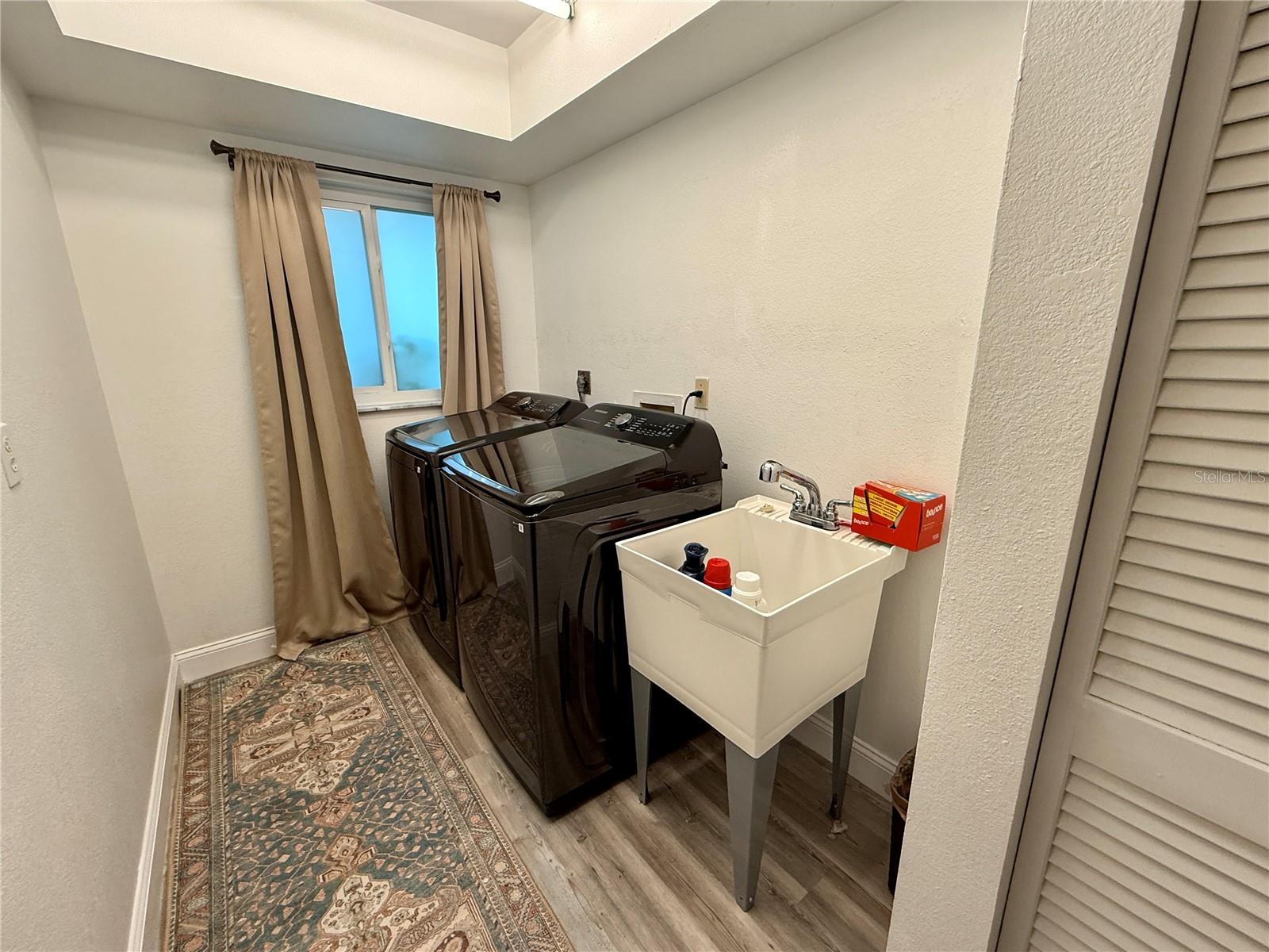 A4664481 Property Photo