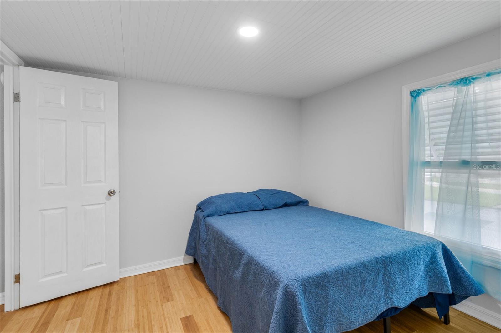 O6342634 Property Photo