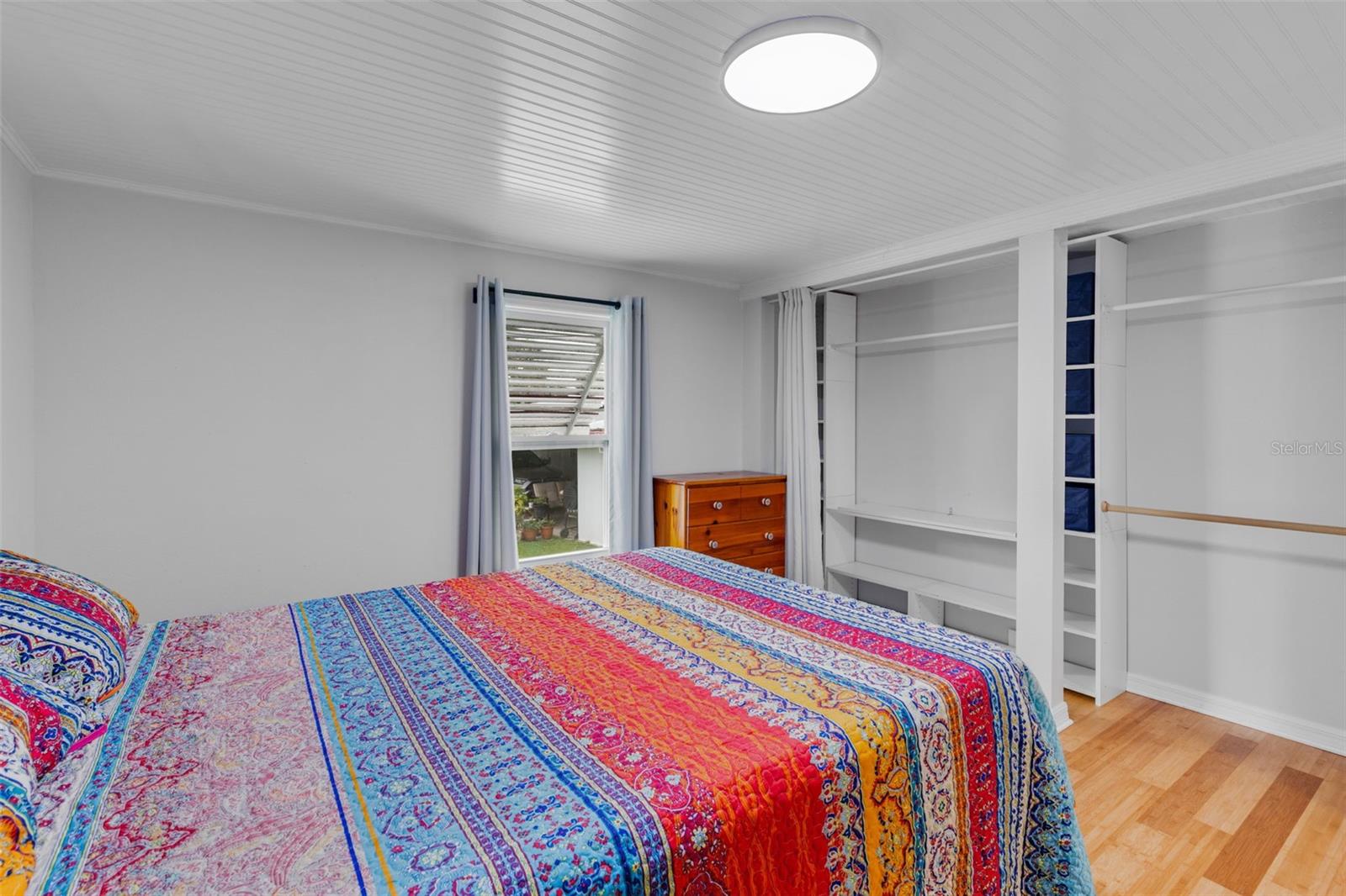 O6342634 Property Photo