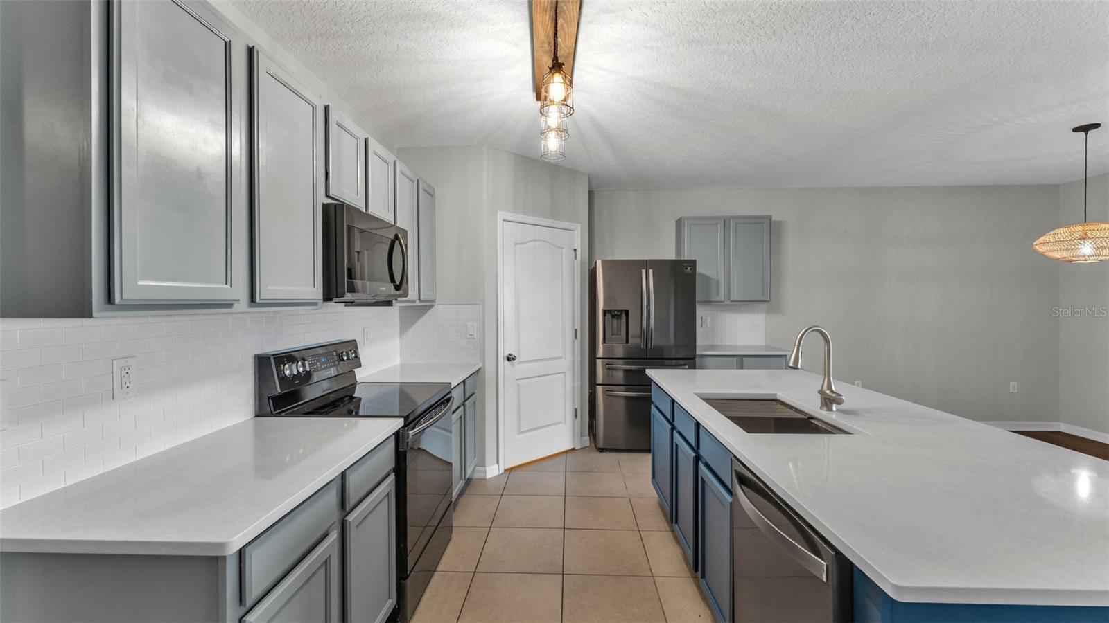 2013 VAN BUREN LOOP, AUBURNDALE, FL, 33823