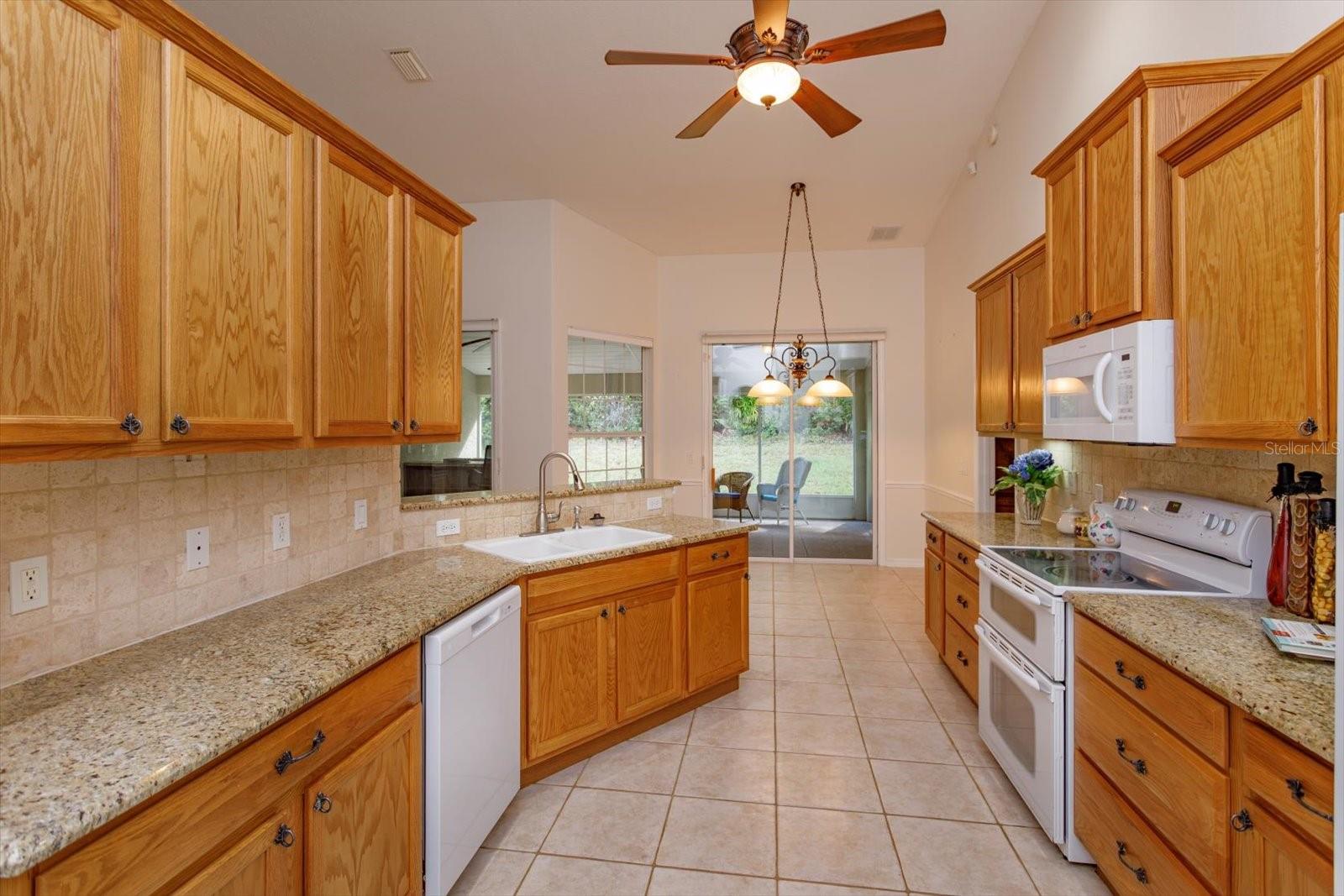 549 QUAIL LAKE DR, DEBARY, FL, 32713