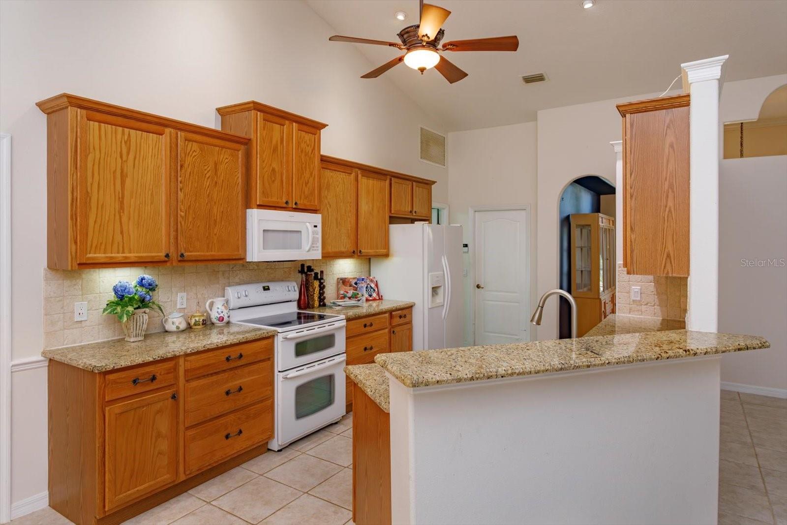 549 QUAIL LAKE DR, DEBARY, FL, 32713