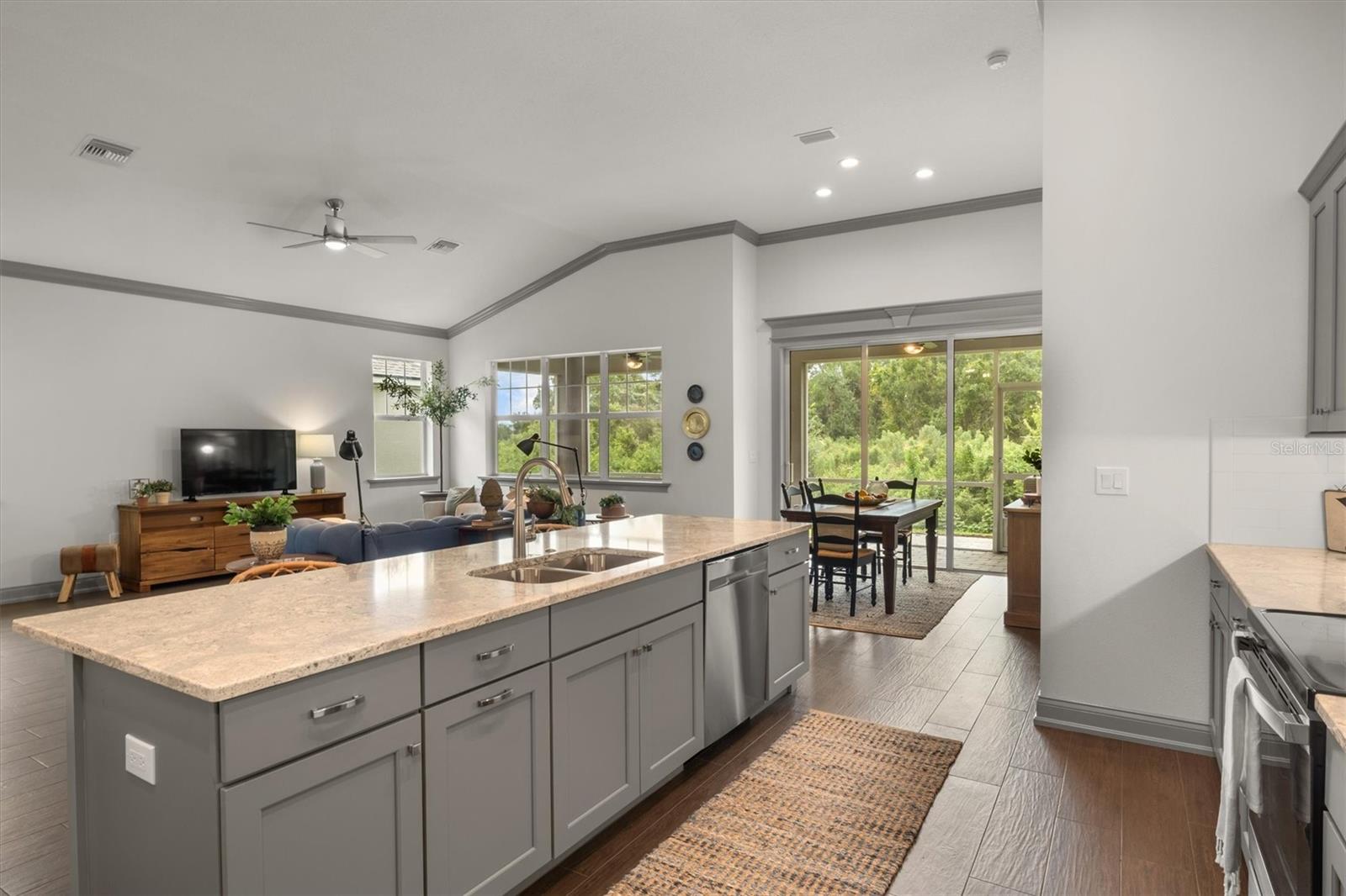 7911 LAKE JAMES BLVD, LAKELAND, FL, 33810