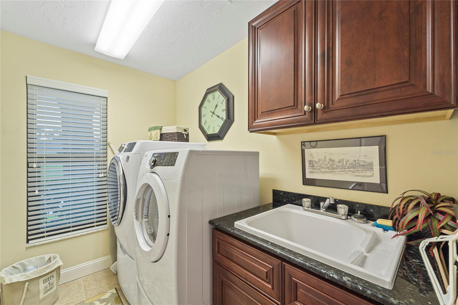 A4664498 Property Photo