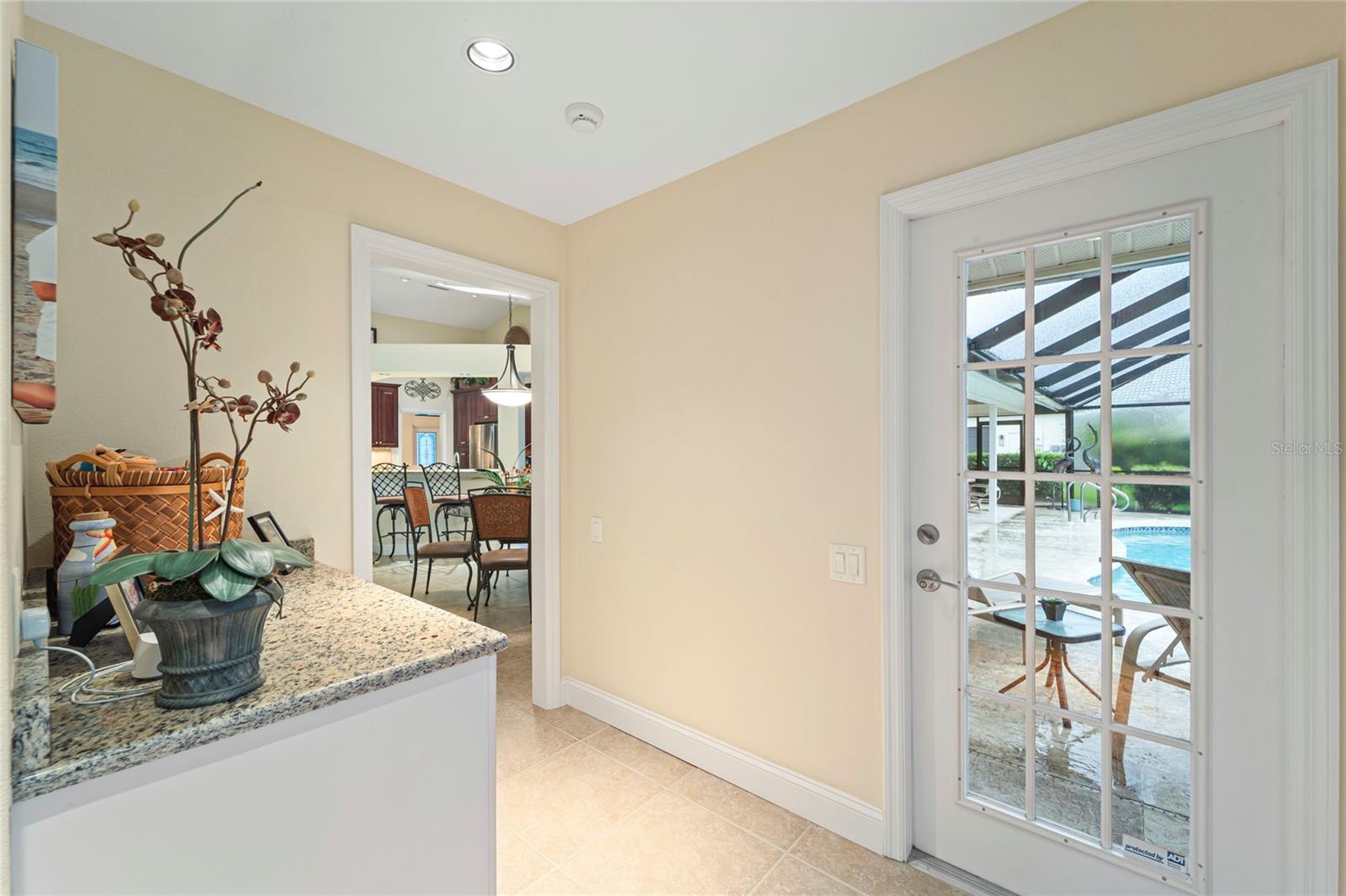 A4664498 Property Photo