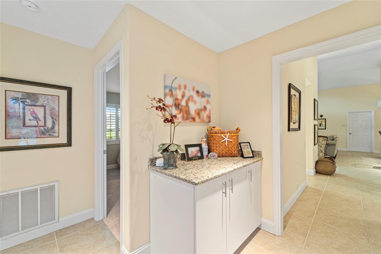 A4664498 Property Photo