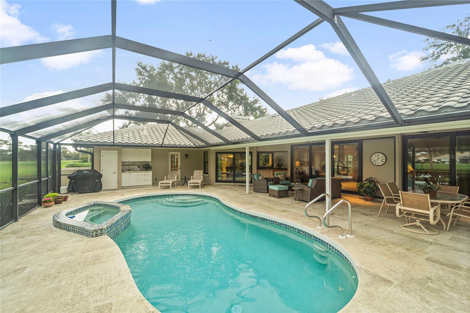 A4664498 Property Photo