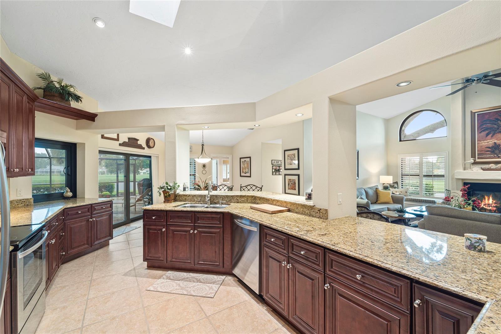 A4664498 Property Photo