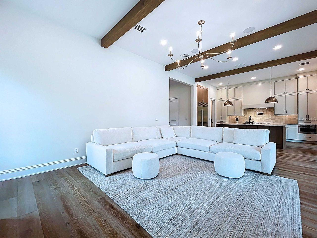 5011 W DICKENS AVE, TAMPA, FL, 33629