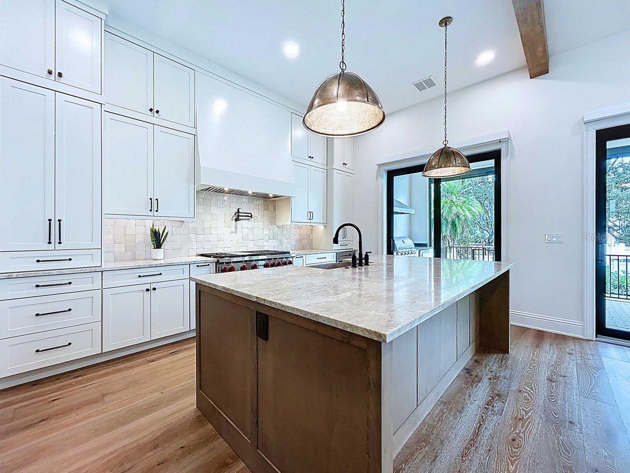 5011 W DICKENS AVE, TAMPA, FL, 33629