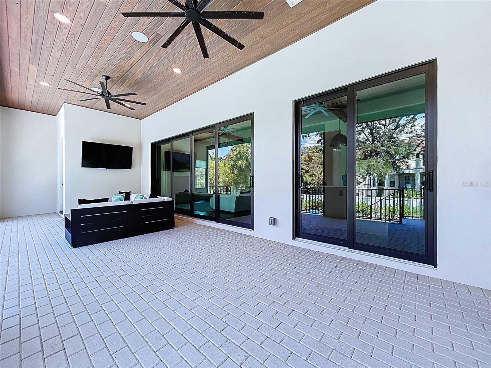 5011 W DICKENS AVE, TAMPA, FL, 33629