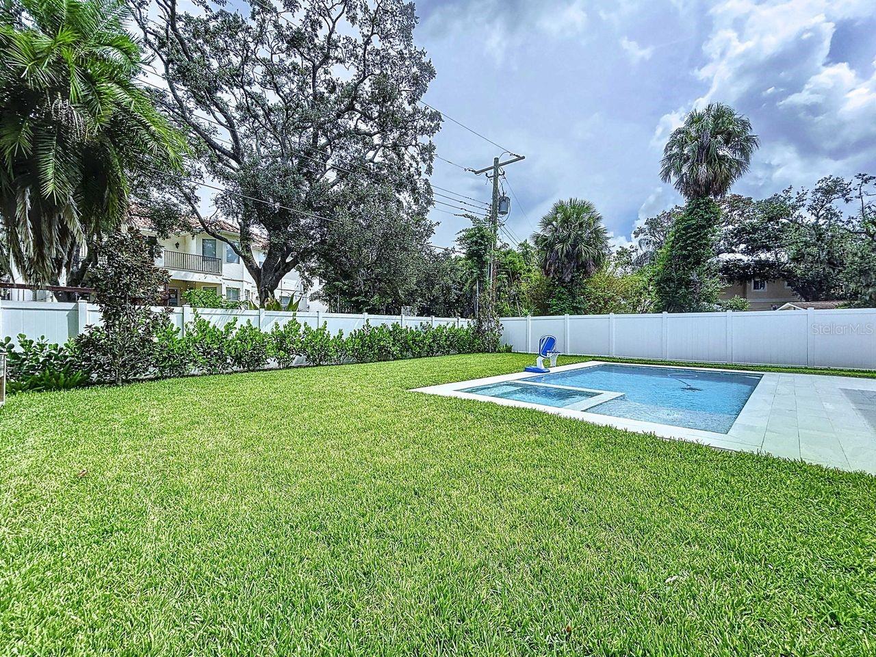 5011 W DICKENS AVE, TAMPA, FL, 33629