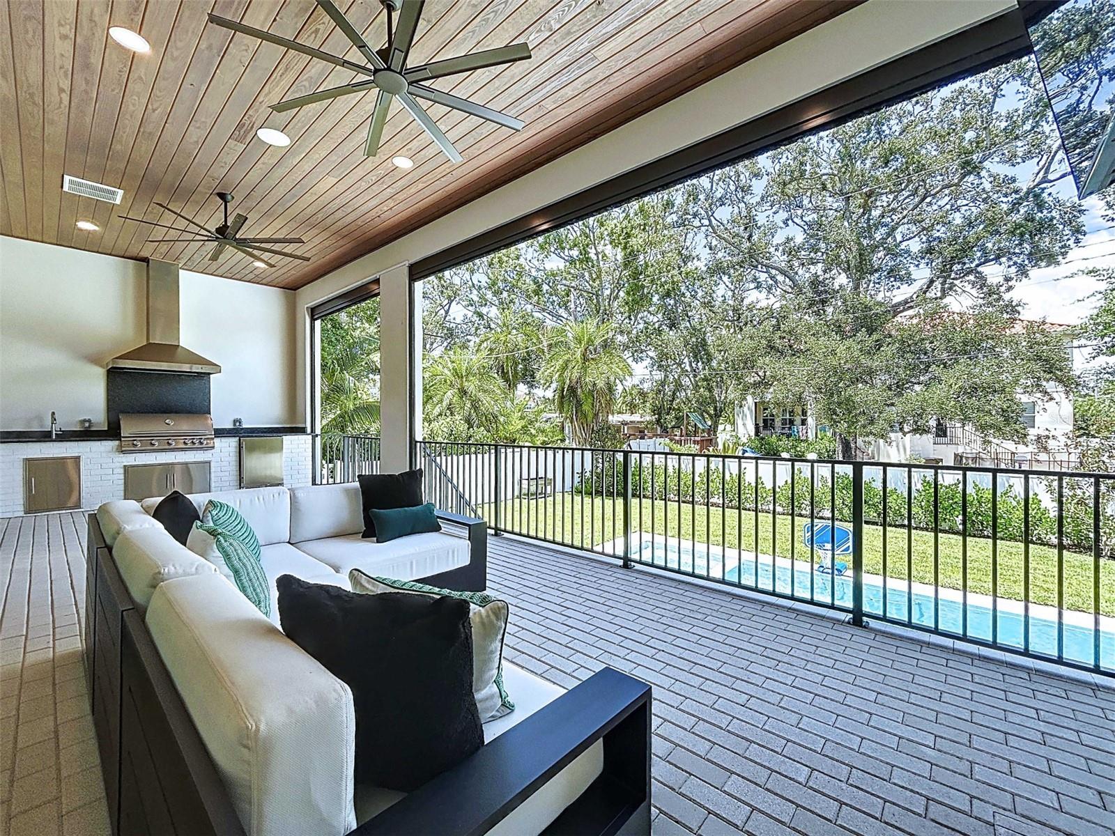 5011 W DICKENS AVE, TAMPA, FL, 33629