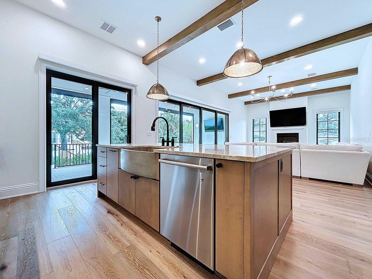 5011 W DICKENS AVE, TAMPA, FL, 33629