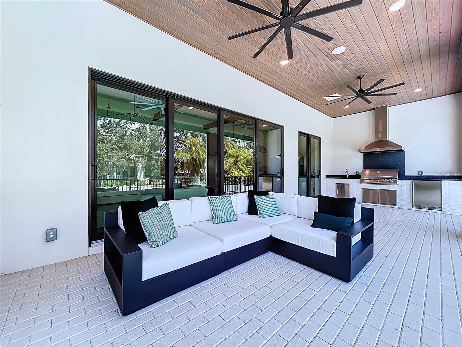 5011 W DICKENS AVE, TAMPA, FL, 33629