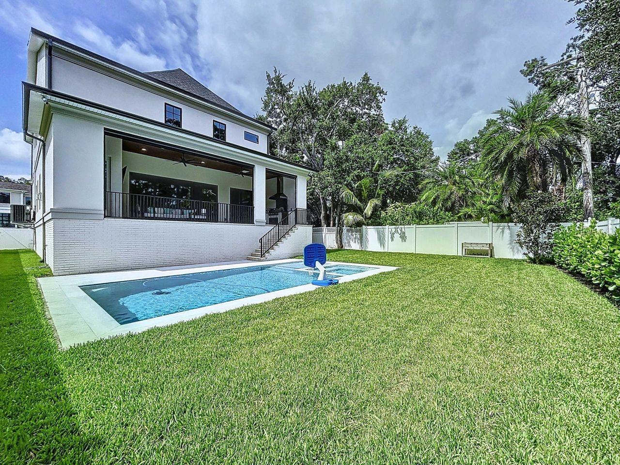 5011 W DICKENS AVE, TAMPA, FL, 33629