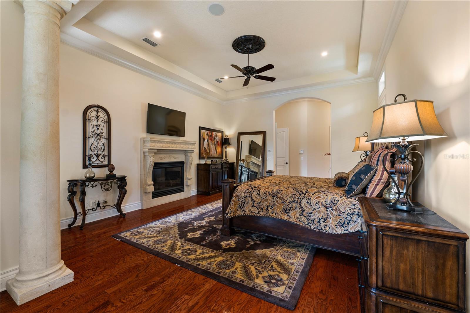 TB8425808 Property Photo