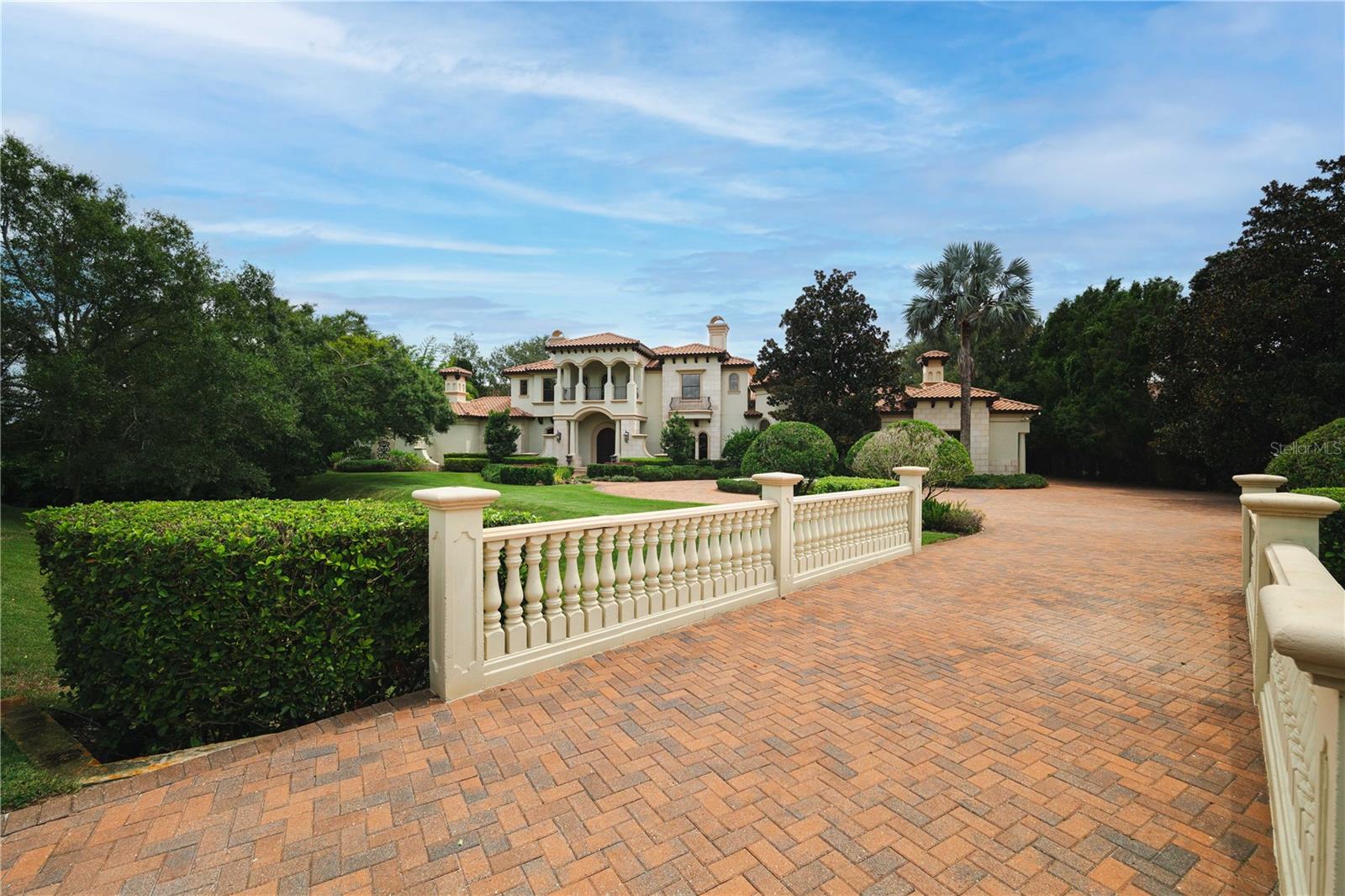 TB8425808 Property Photo