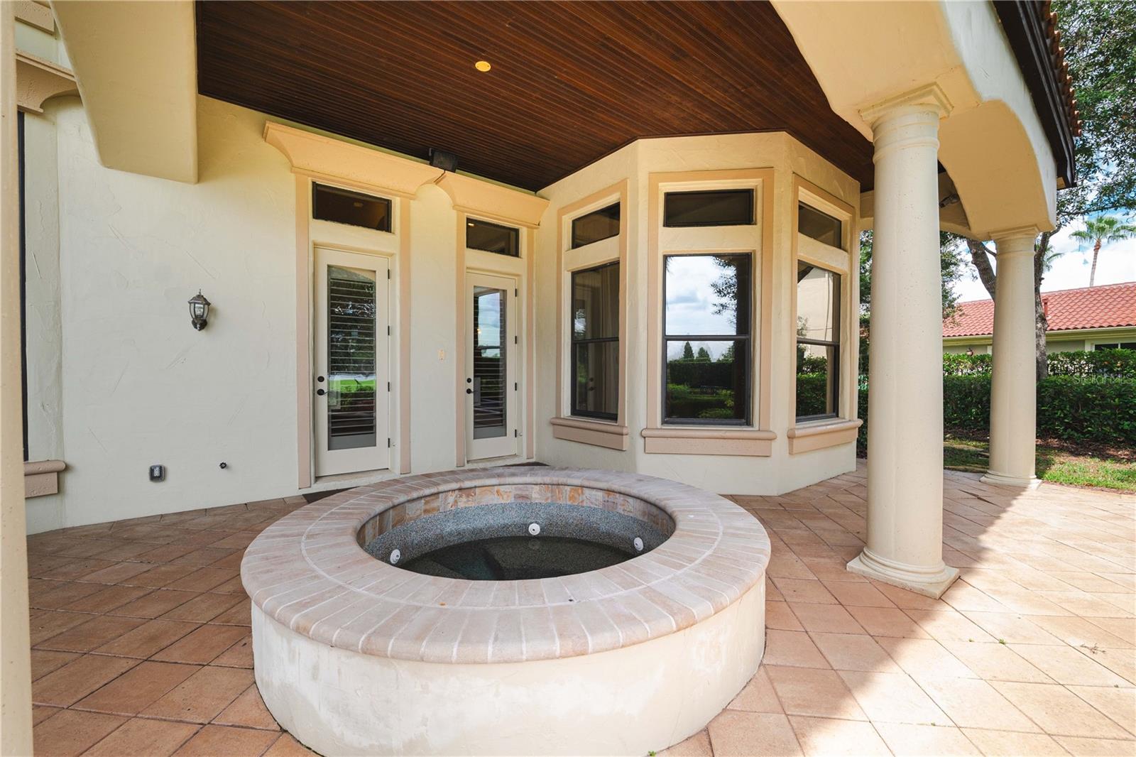 TB8425808 Property Photo