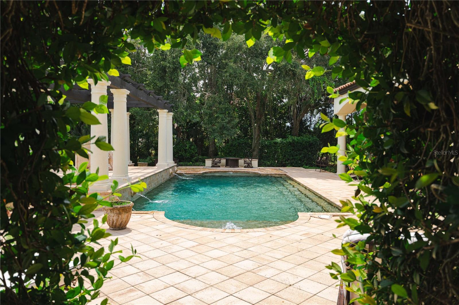 TB8425808 Property Photo