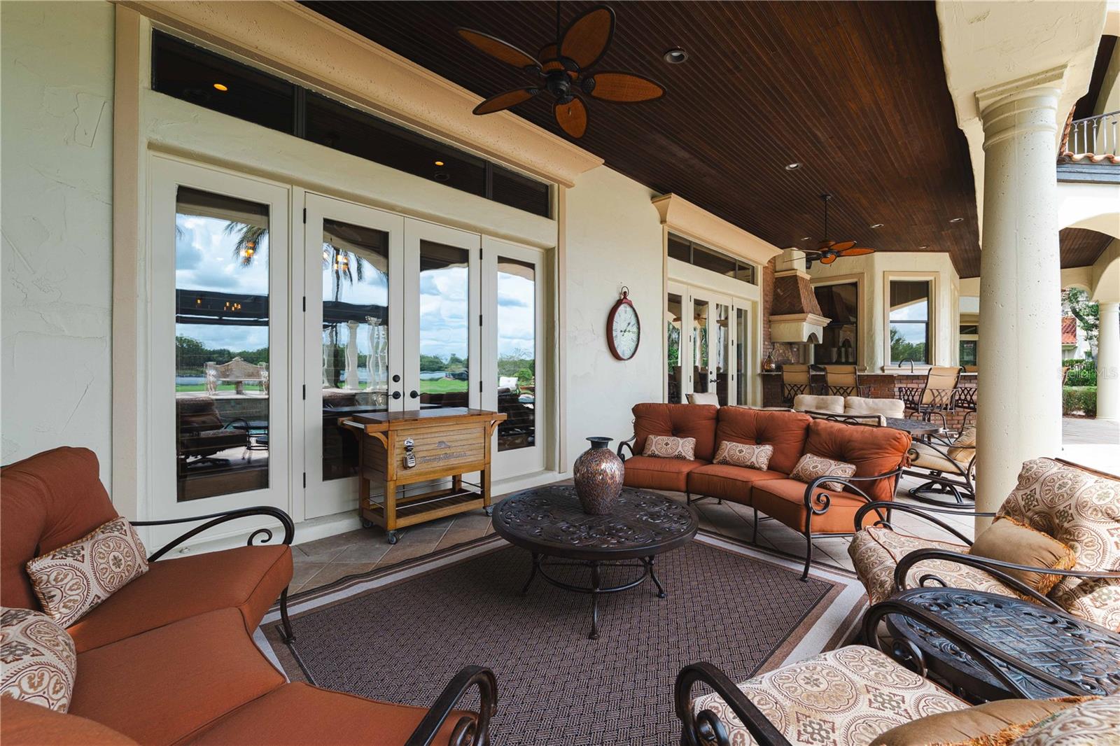 TB8425808 Property Photo