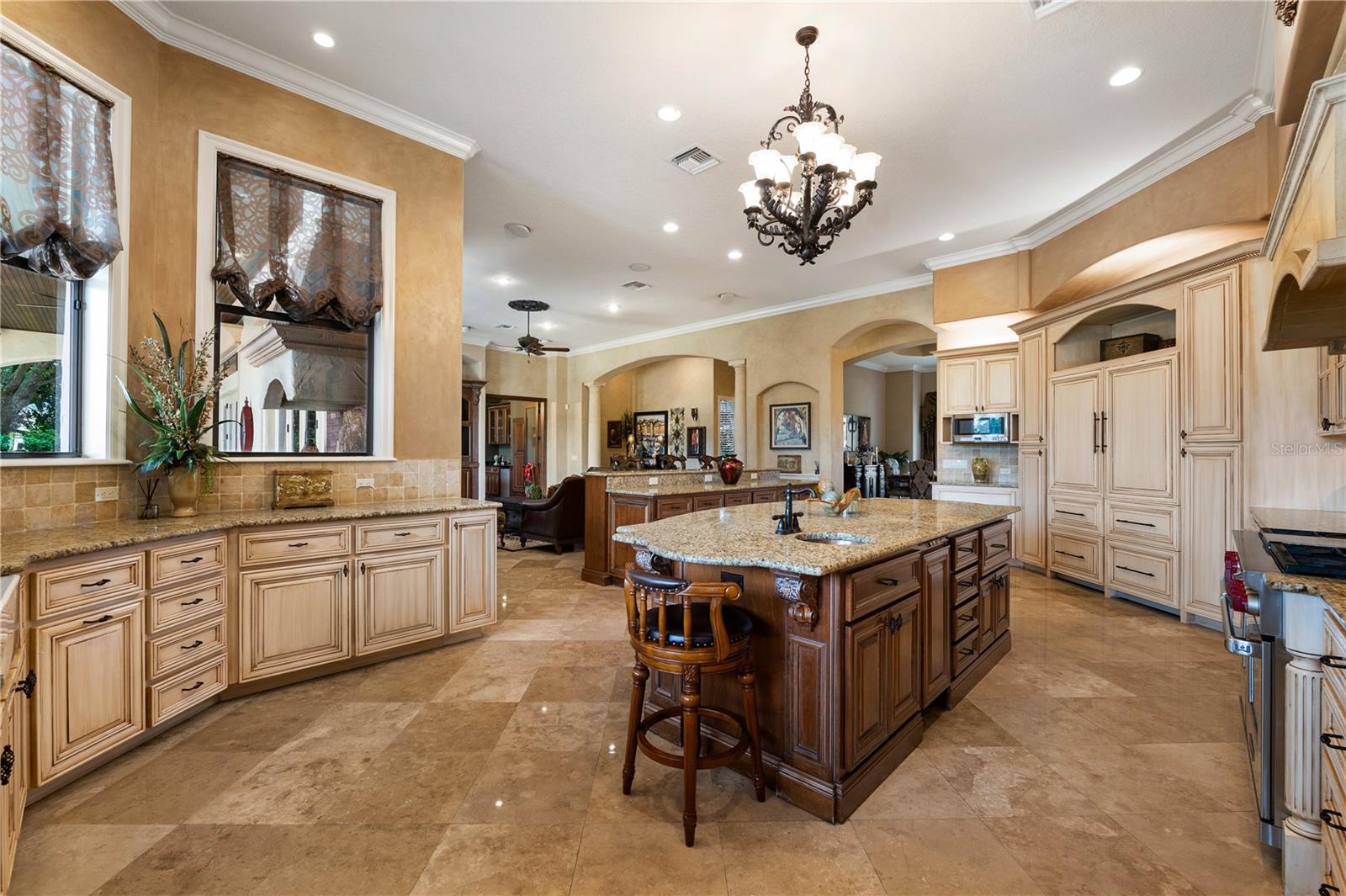 TB8425808 Property Photo