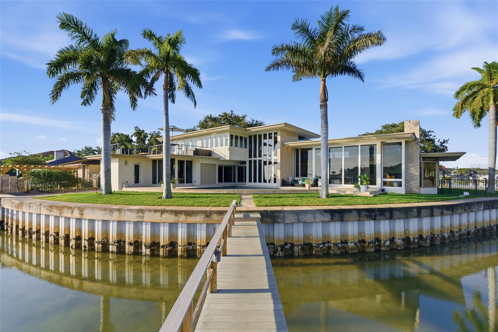 TB8425814 Property Photo