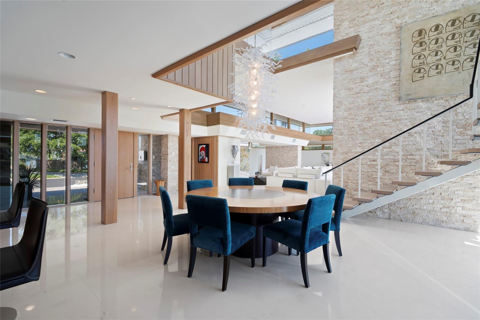 TB8425814 Property Photo