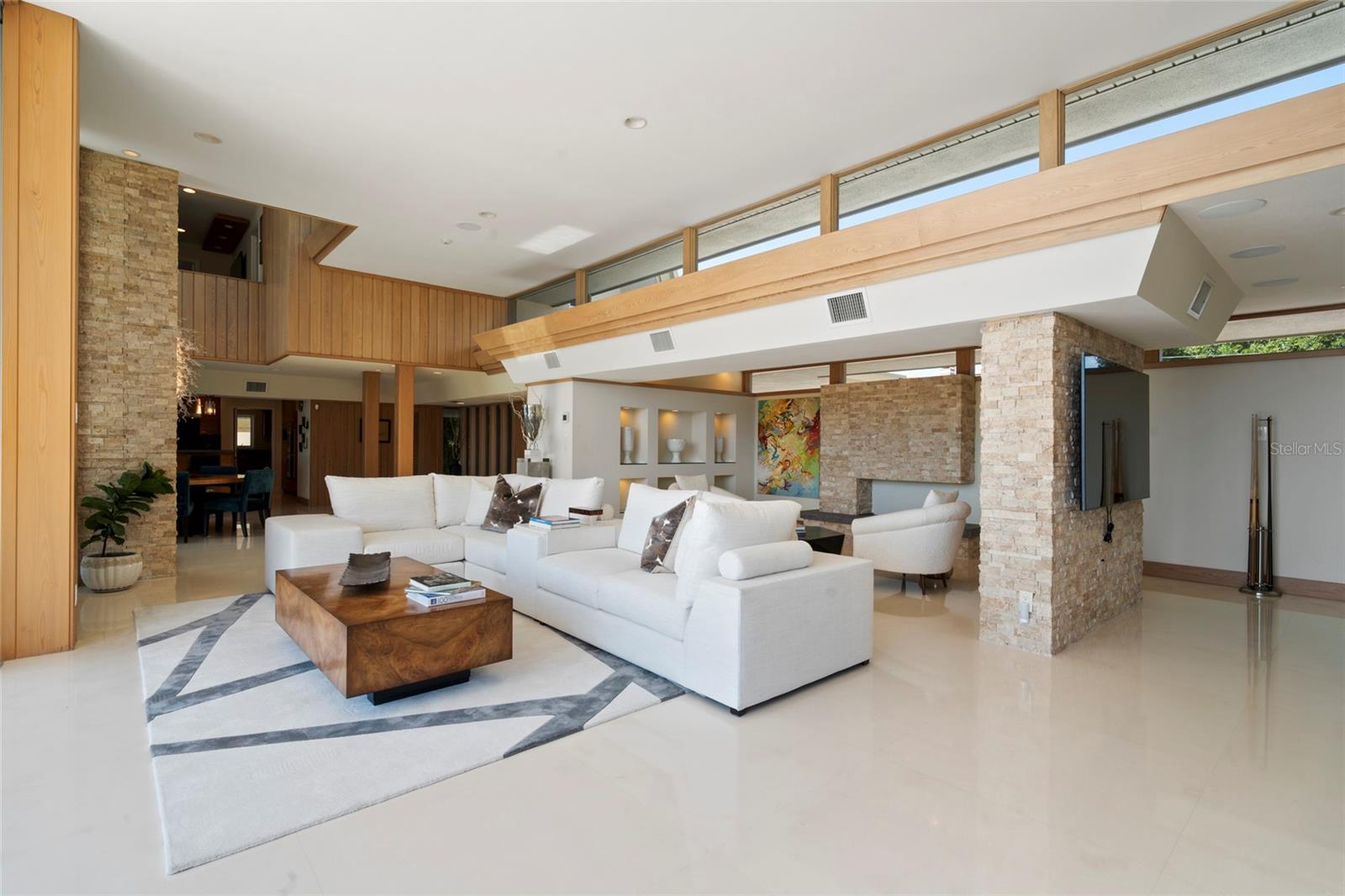 TB8425814 Property Photo