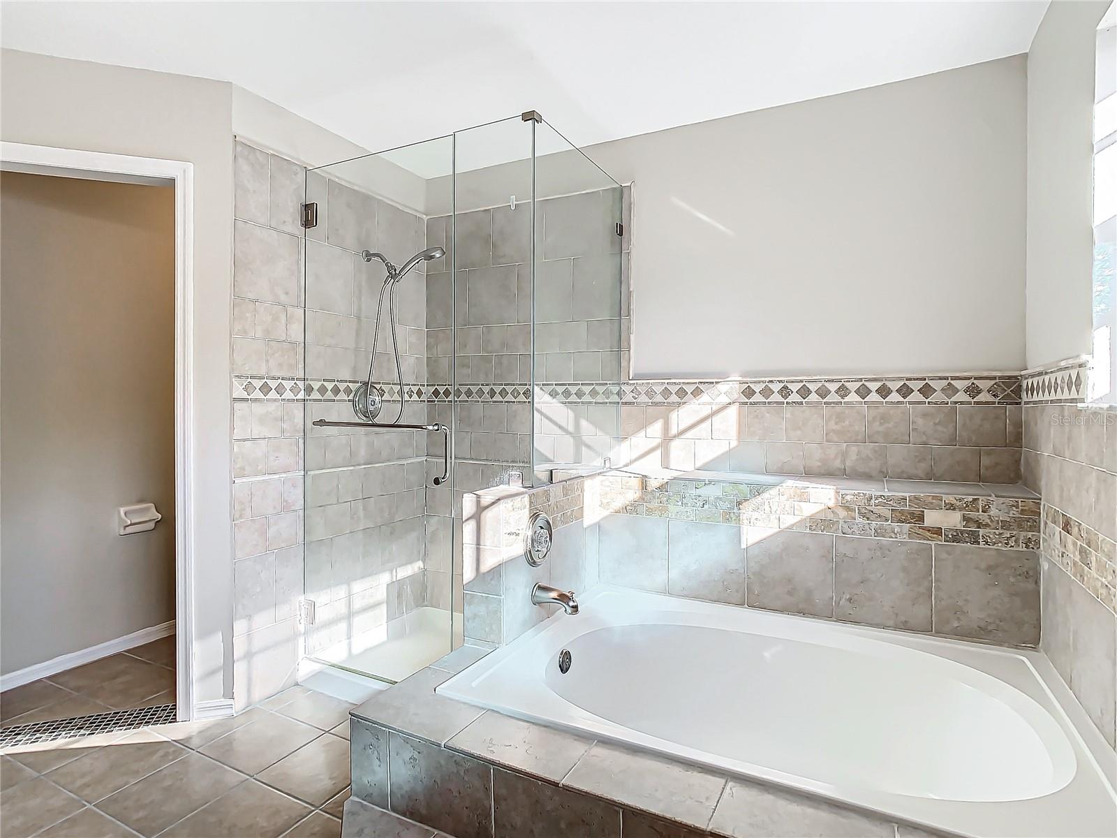 16010 WESTERHAM DR, TAMPA, FL, 33647