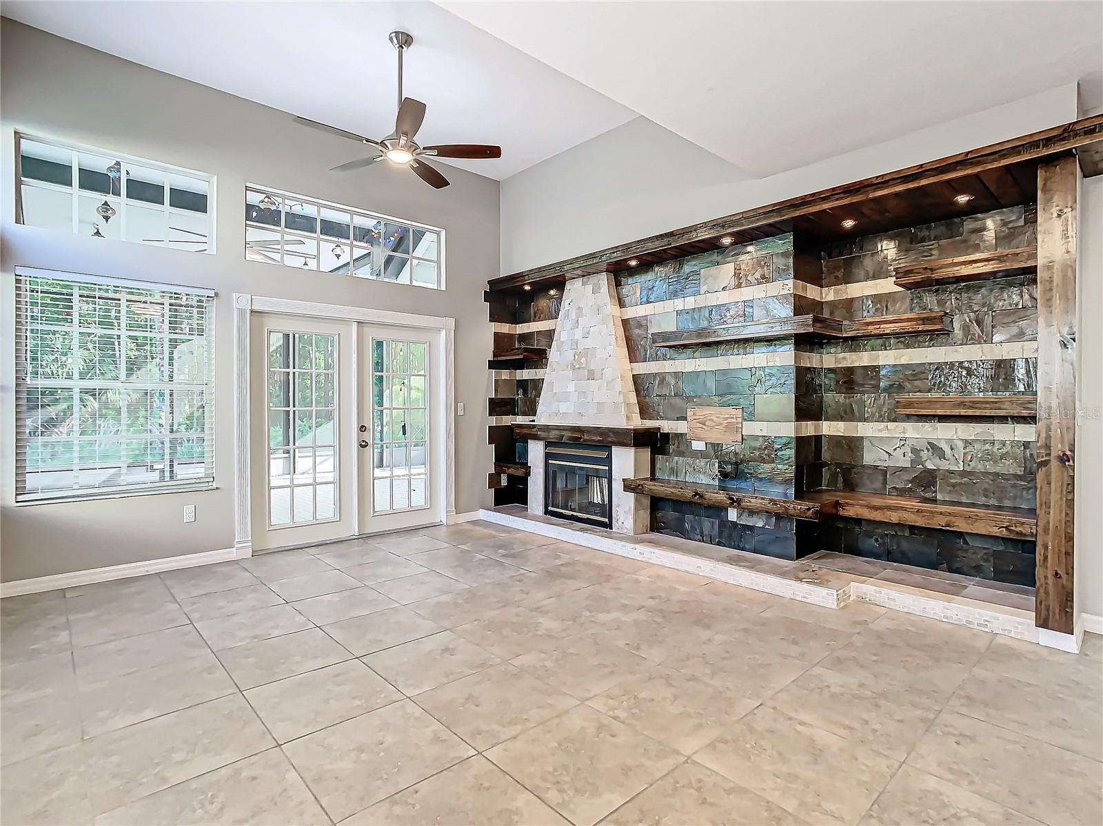 16010 WESTERHAM DR, TAMPA, FL, 33647