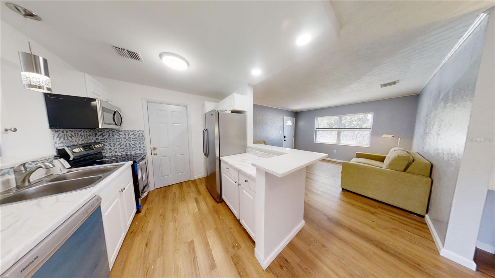 6375 19TH AVE N, ST PETERSBURG, FL, 33710