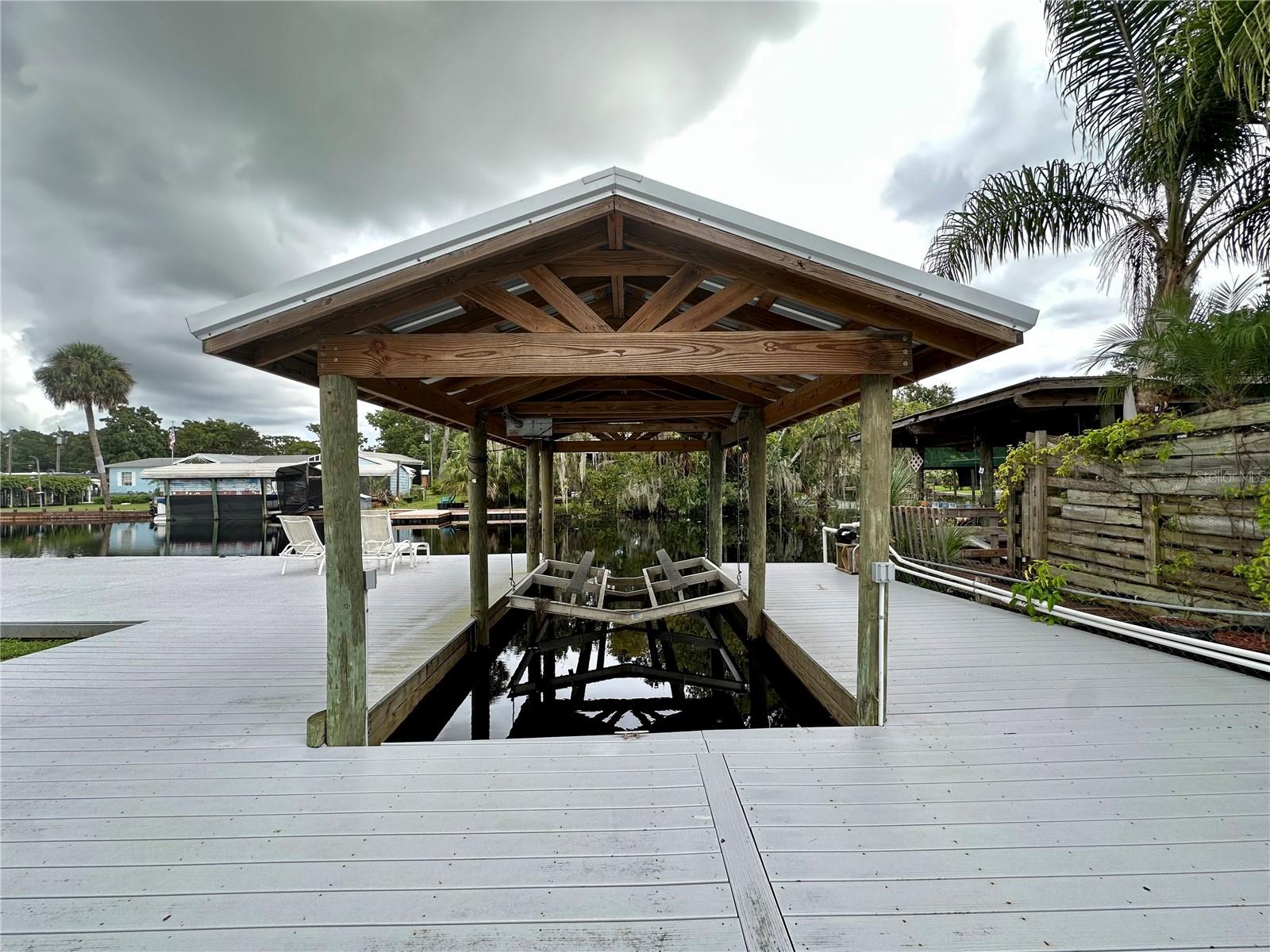 55744 HOLIDAY CIR, ASTOR, FL, 32102