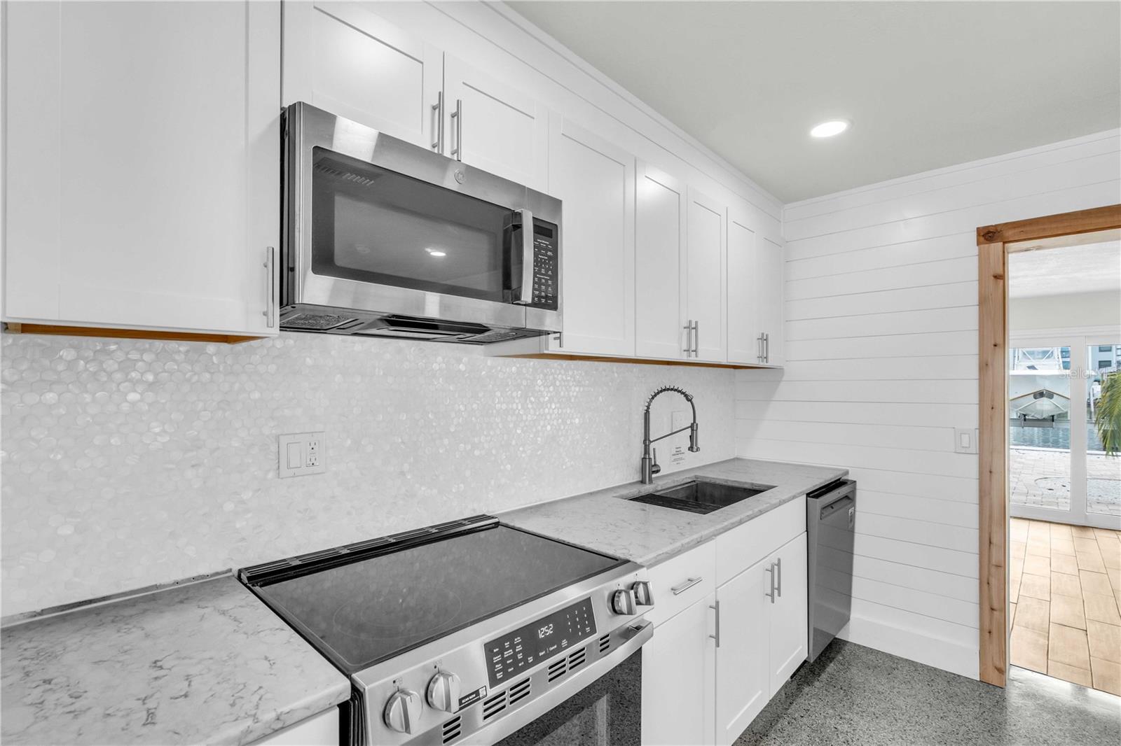 349 BAHIA VISTA DR, INDIAN ROCKS BEACH, FL, 33785