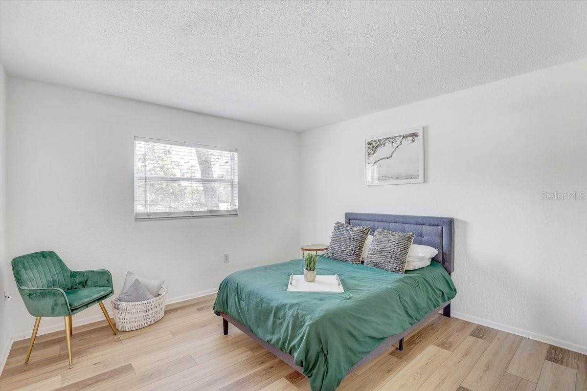 350 79TH AVE N #204, ST PETERSBURG, FL, 33702