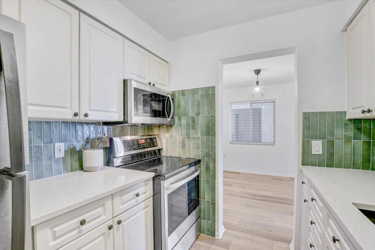 350 79TH AVE N #204, ST PETERSBURG, FL, 33702