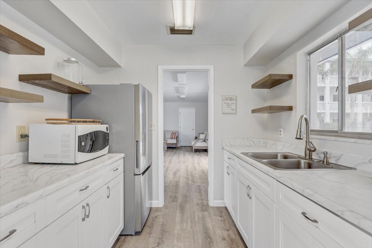 350 79TH AVE N #204, ST PETERSBURG, FL, 33702