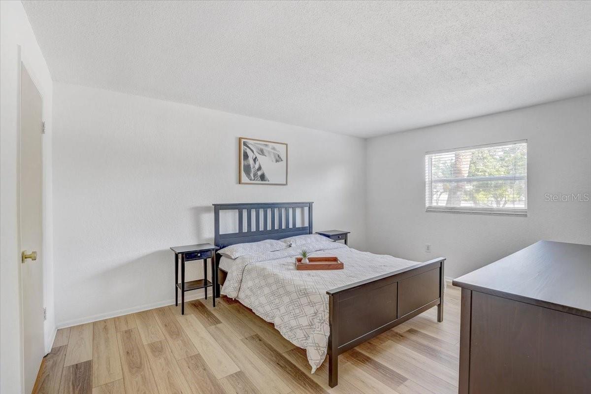 350 79TH AVE N #204, ST PETERSBURG, FL, 33702