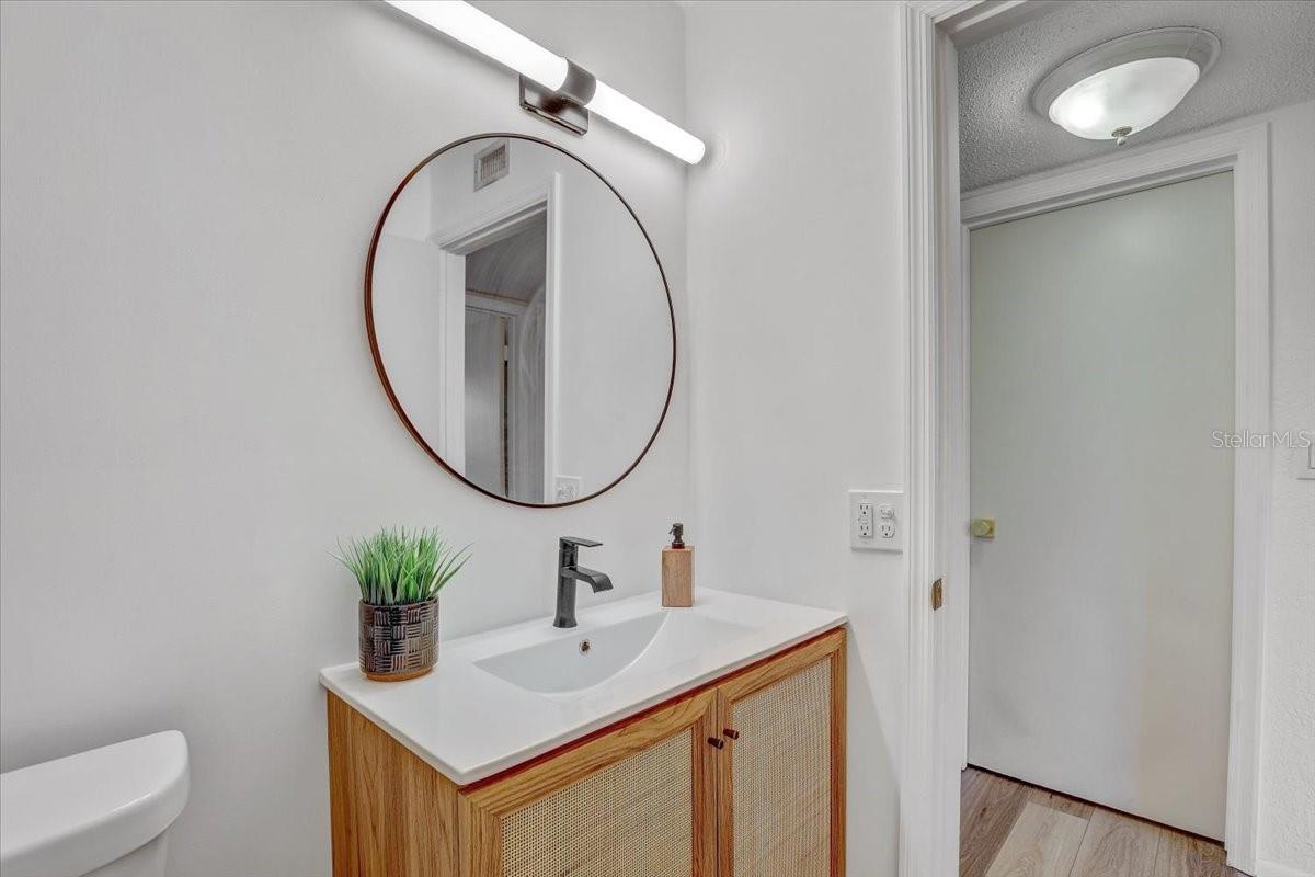 350 79TH AVE N #204, ST PETERSBURG, FL, 33702