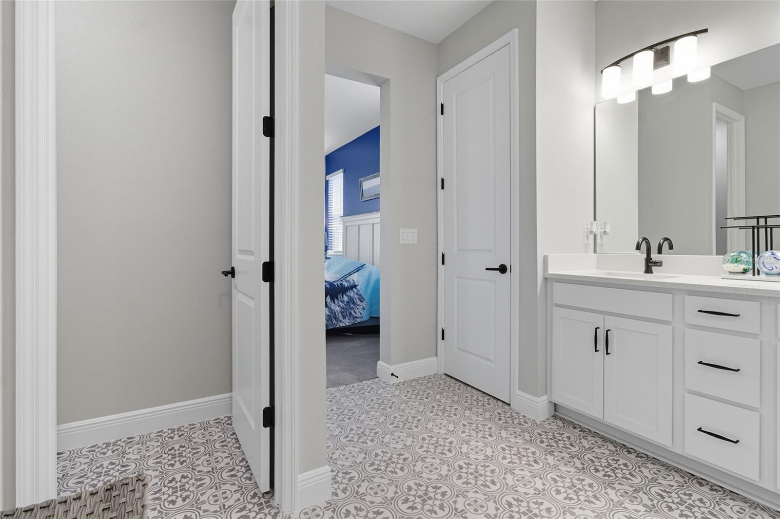 5424 ARLINGTON RIVER DR, LAKELAND, FL, 33811