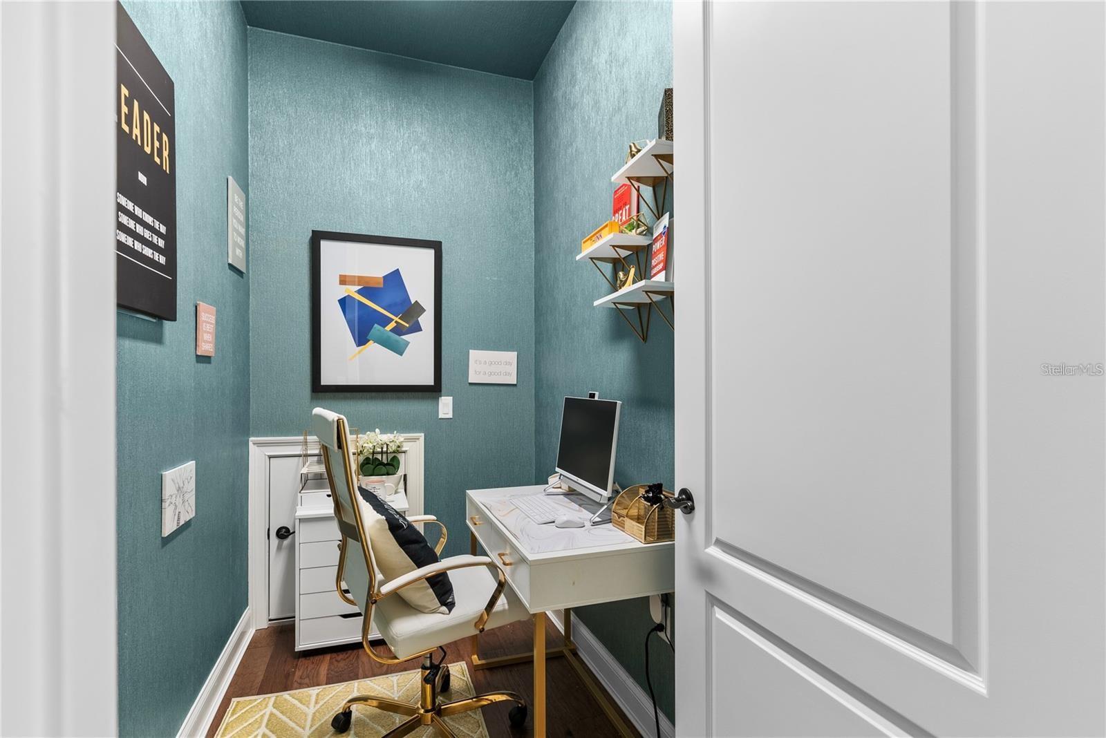 TB8425912 Property Photo