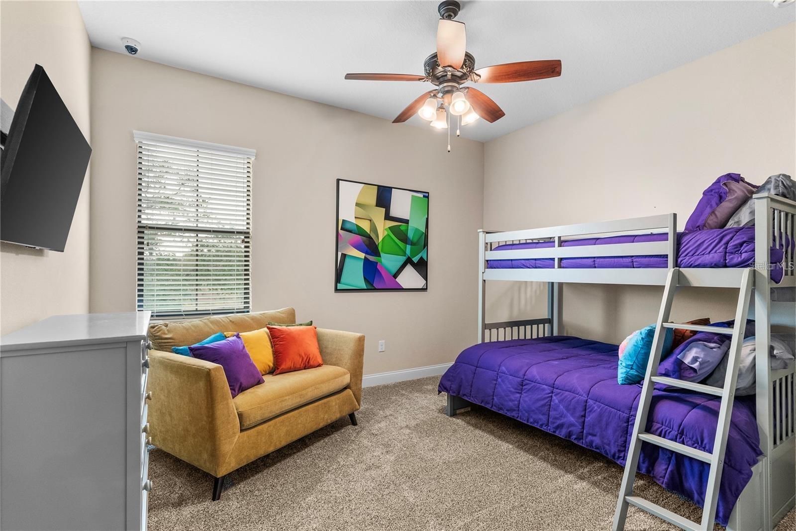 TB8425912 Property Photo