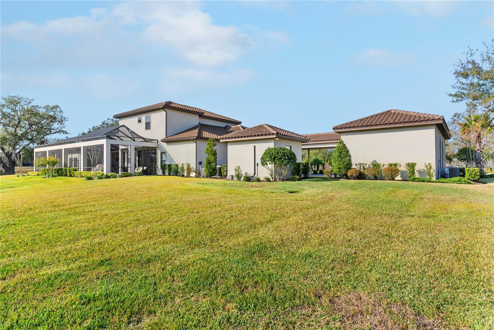 TB8425912 Property Photo