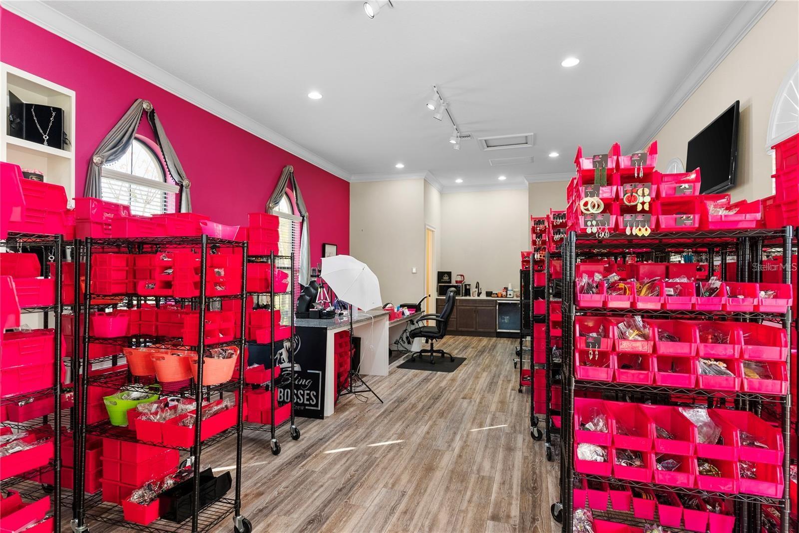 TB8425912 Property Photo