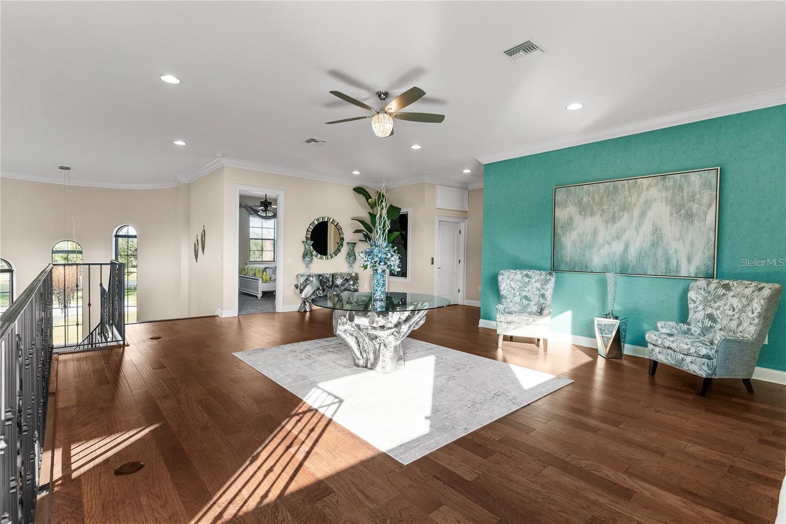 TB8425912 Property Photo