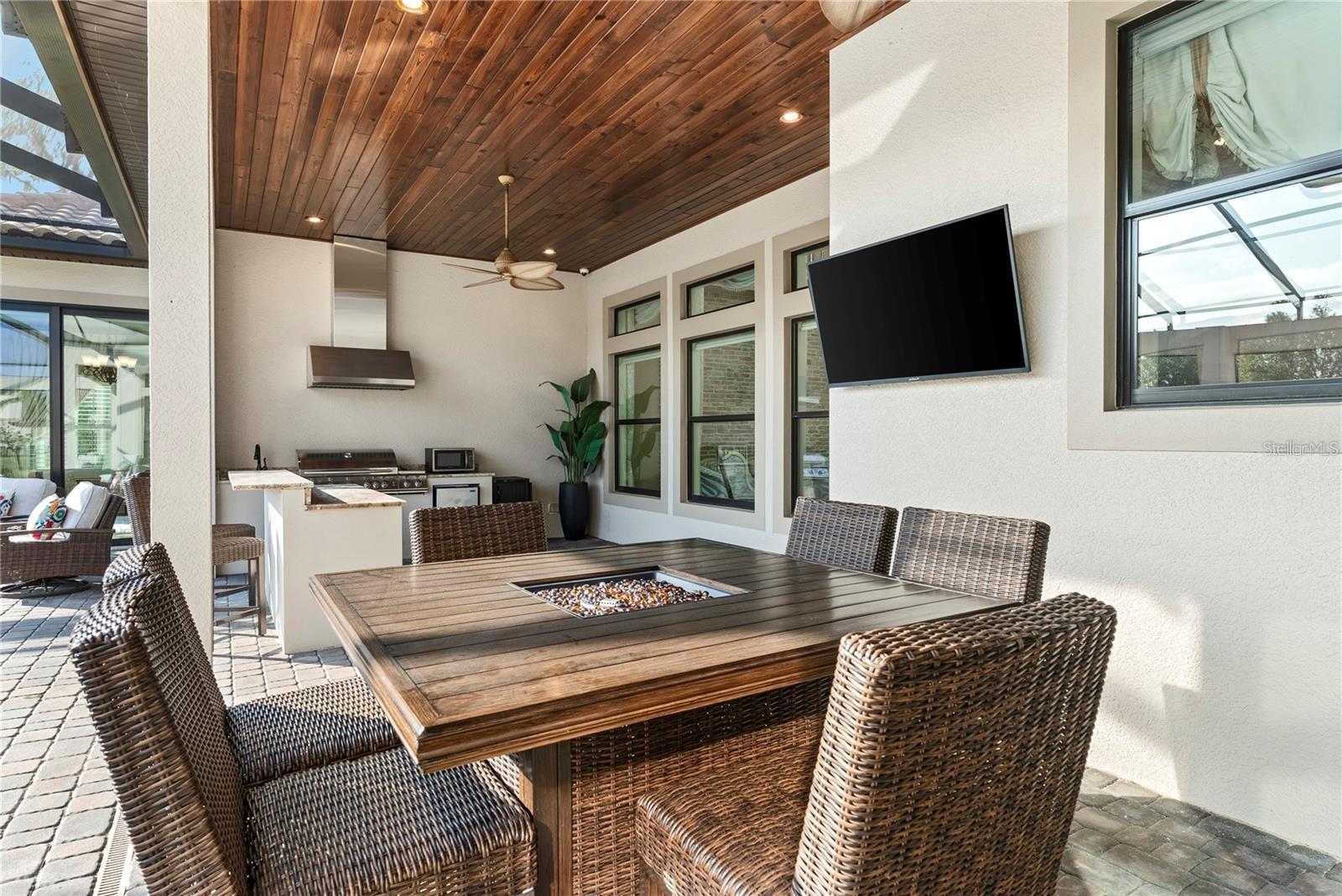 TB8425912 Property Photo