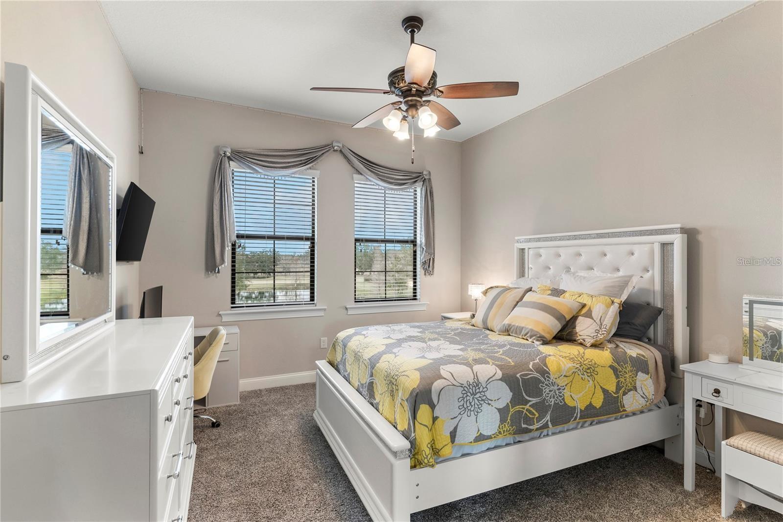 TB8425912 Property Photo