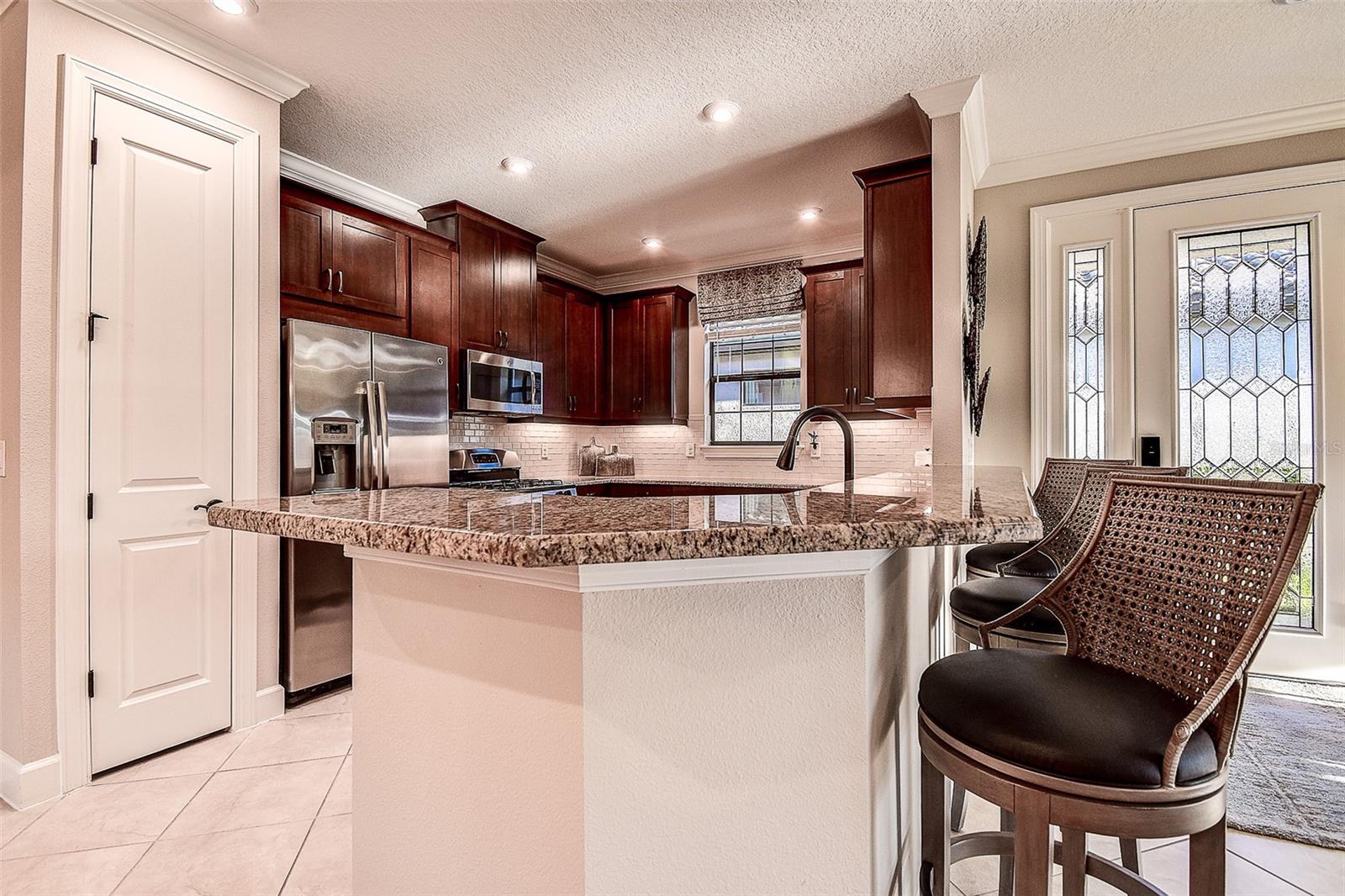 Kitchen with Breakfast Bar