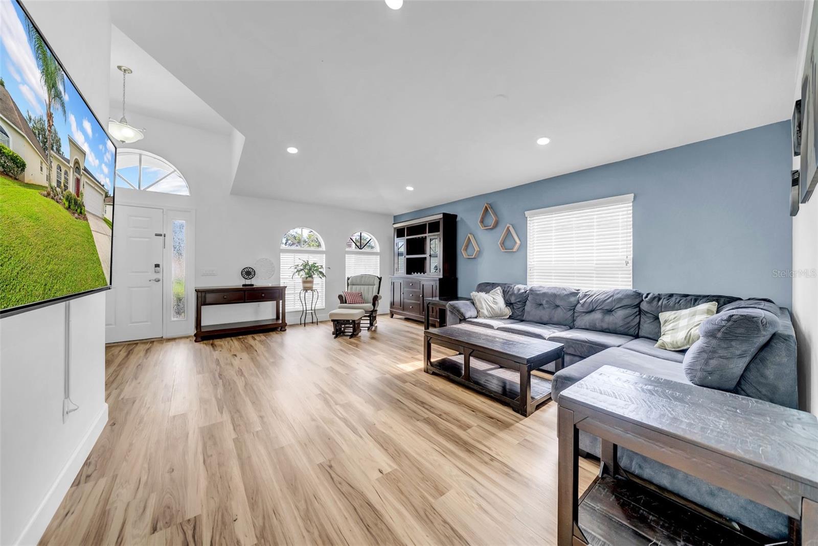 Living Room/Dining Room