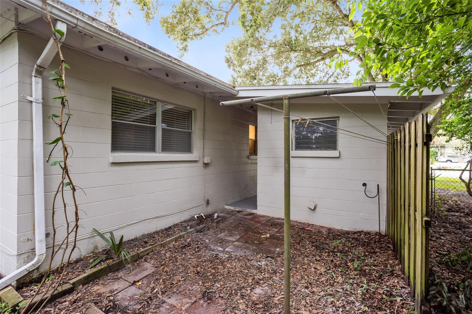 804 E AIRPORT BLVD, SANFORD, FL, 32773